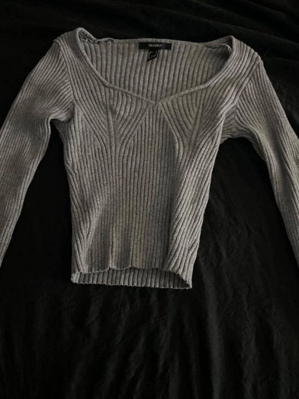 Forever 21 Gray Ribbed V-Neck Sweater
